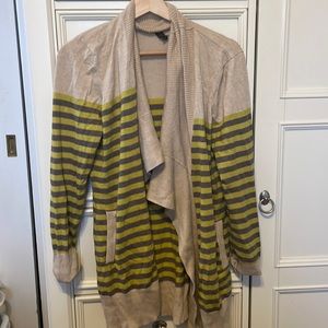 Cardigan/shawl sweater